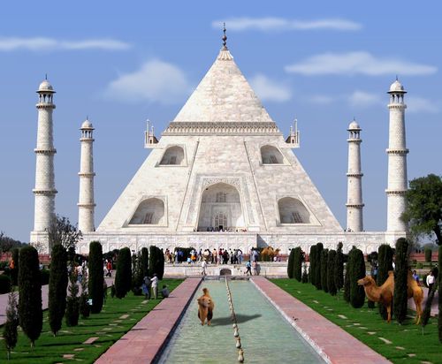 Taj Mahal-Pyramide.jpg