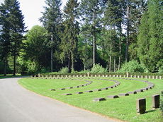 800px-Suedfriedhofkoeln08.jpg