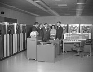 IBM Computer mit Halunken - Archivbild.jpg