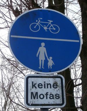 Gemeinsamer Rad- und Gehweg.jpg